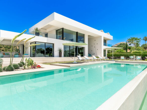 LA QUINTA SEA & MOUNTAIN VILLA 🔥🌅 Ultimate Luxury Contemporary Masterpiece in Marbella’s Golf Valley!