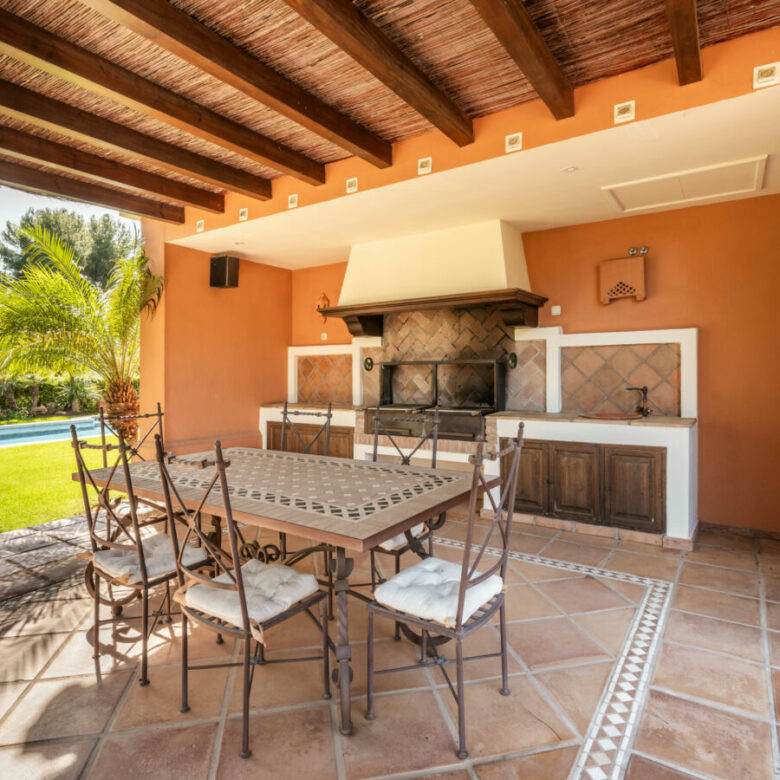 FOR SALE 🌟🏡 Andalusian Masterpiece on Marbella’s Golden Mile