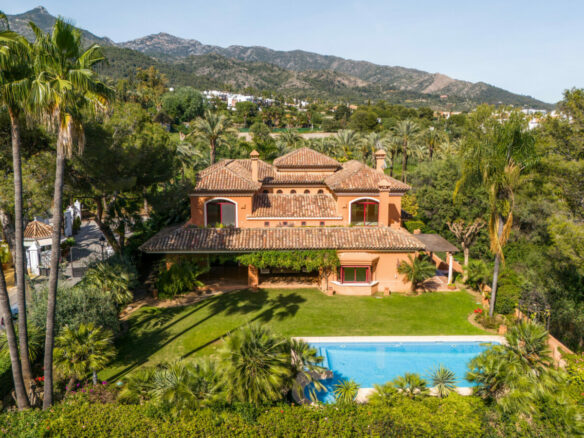 FOR SALE 🌟🏡 Andalusian Masterpiece on Marbella’s Golden Mile