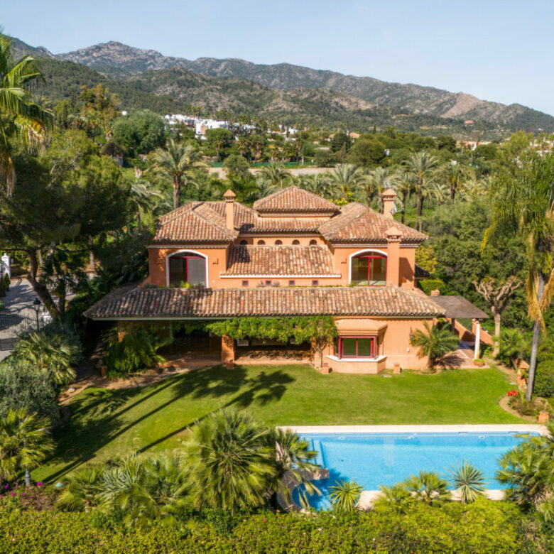 FOR SALE 🌟🏡 Andalusian Masterpiece on Marbella’s Golden Mile