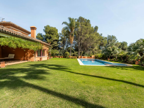 FOR SALE 🌟🏡 Andalusian Masterpiece on Marbella’s Golden Mile