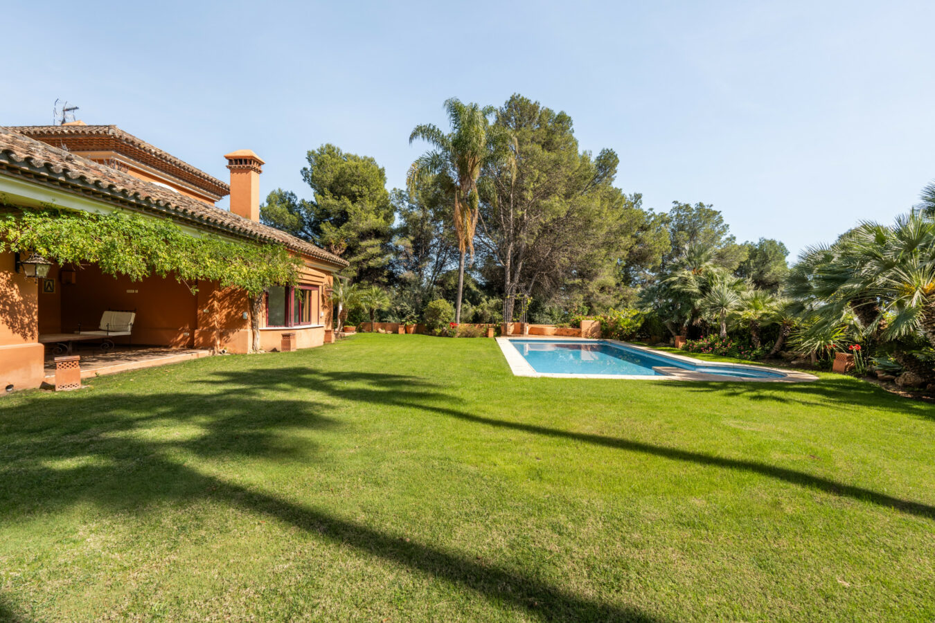 a699f510-4a25-4459-a900-fefbd39f7d56 (1) FOR SALE 🌟🏡 Andalusian Masterpiece on Marbella’s Golden Mile