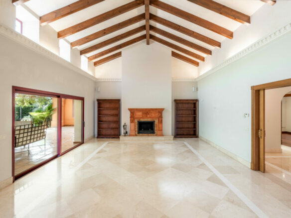 FOR SALE 🌟🏡 Andalusian Masterpiece on Marbella’s Golden Mile
