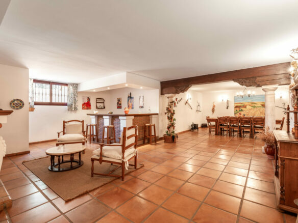 FOR SALE 🌟🏡 Andalusian Masterpiece on Marbella’s Golden Mile