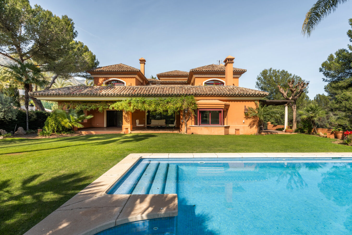 bfc09b83-3f42-4bb3-9ce9-bb5679e8879c (1) FOR SALE 🌟🏡 Andalusian Masterpiece on Marbella’s Golden Mile
