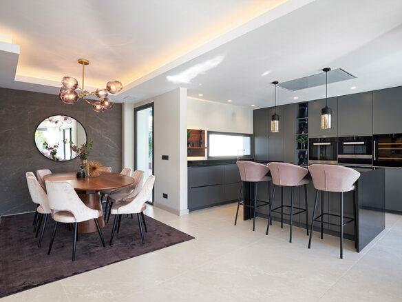 FOR SALE –  Luxury Villa  – Turnkey Scandinavian-Style in Las Brisas Marbella 🇪🇸