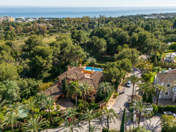 FOR SALE 🌟🏡 Andalusian Masterpiece on Marbella’s Golden Mile