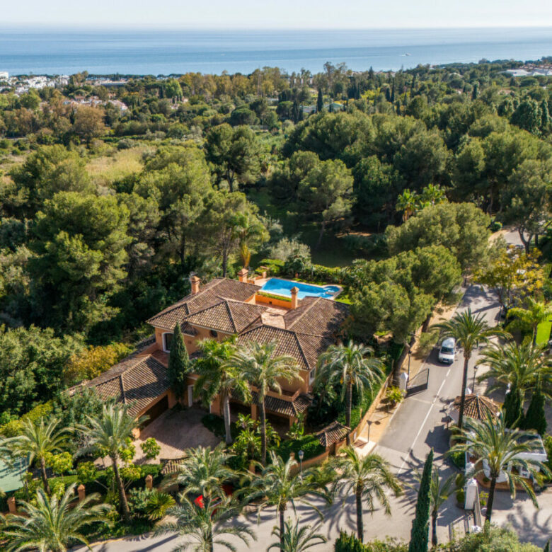 FOR SALE 🌟🏡 Andalusian Masterpiece on Marbella’s Golden Mile
