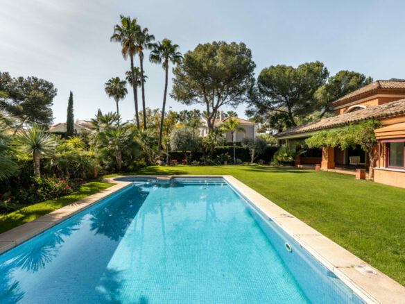 FOR SALE 🌟🏡 Andalusian Masterpiece on Marbella’s Golden Mile