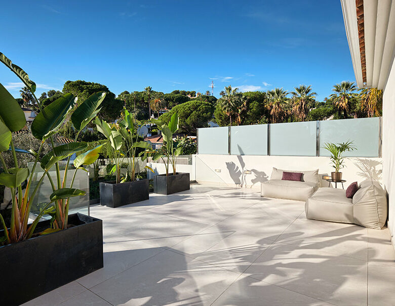 FOR SALE –  Luxury Villa  – Turnkey Scandinavian-Style in Las Brisas Marbella 🇪🇸
