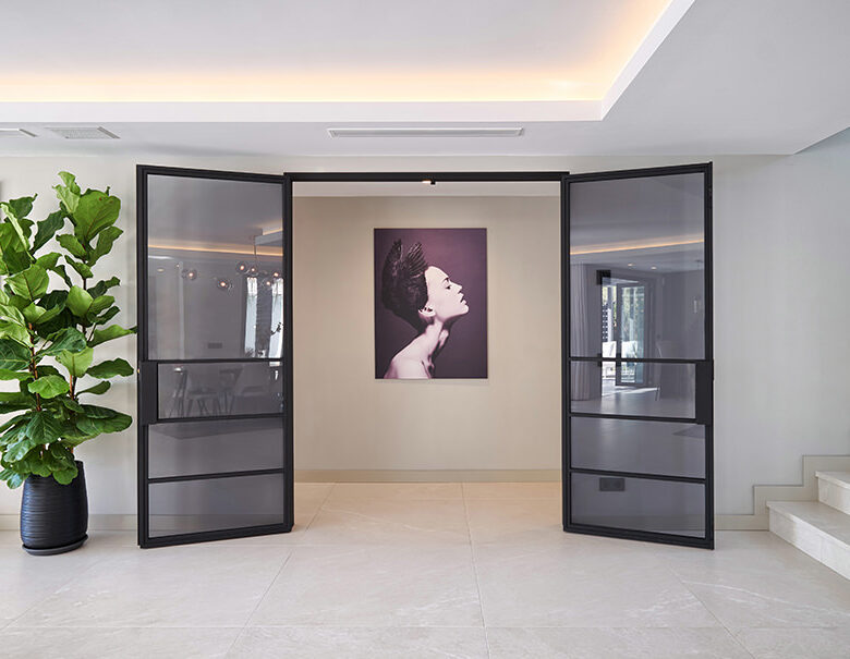 FOR SALE –  Luxury Villa  – Turnkey Scandinavian-Style in Las Brisas Marbella 🇪🇸