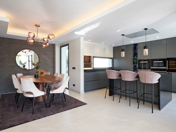 FOR SALE –  Luxury Villa  – Turnkey Scandinavian-Style in Las Brisas Marbella 🇪🇸