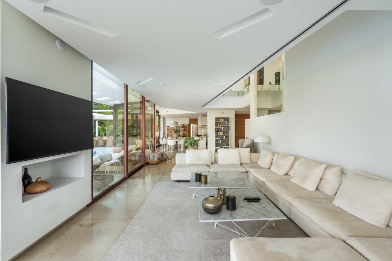 0af658bf-911b-4c80-95ee-29ef90aa6ae0 FOR SALE 🌟 🏡 Contemporary Luxury Villa with Heated Infinity Pool & Rooftop Lounge 🇪🇸 Nueva Andalucía, Marbella 🇪🇸