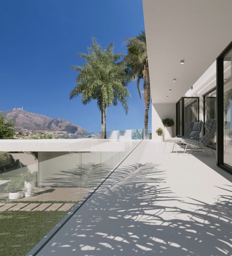 FOR SALE 🏡 Contemporary Villa with Sea & Mountain Views, Staff Apartment and Rooftop Solarium – Cascada de Camoján, Marbella