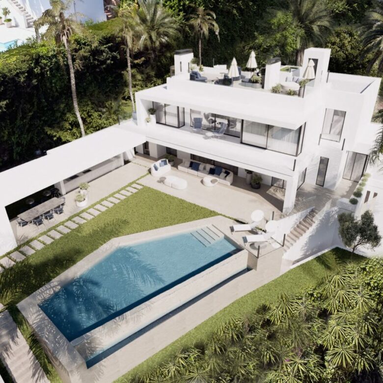 FOR SALE 🏡 Contemporary Villa with Sea & Mountain Views, Staff Apartment and Rooftop Solarium – Cascada de Camoján, Marbella