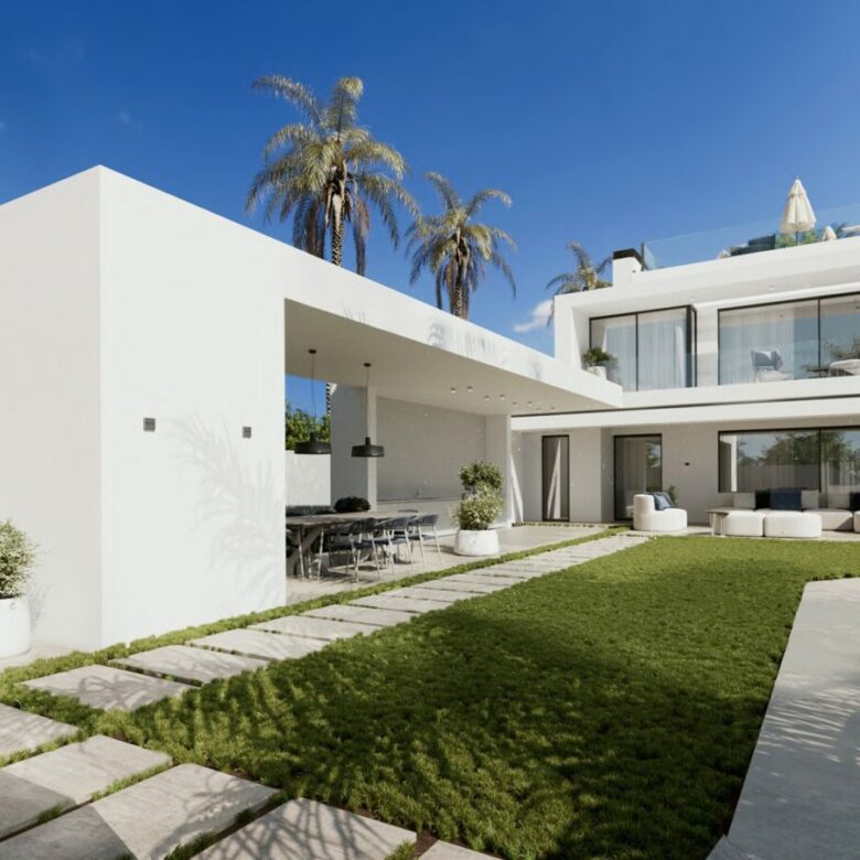 FOR SALE 🏡 Contemporary Villa with Sea & Mountain Views, Staff Apartment and Rooftop Solarium – Cascada de Camoján, Marbella