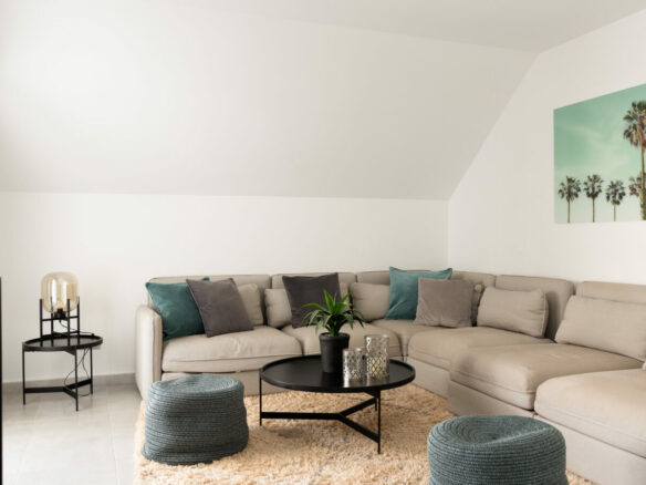 FOR SALE 🏡 Renovated Duplex Penthouse with Tourist Licence and La Concha Views – La Maestranza, Nueva Andalucía