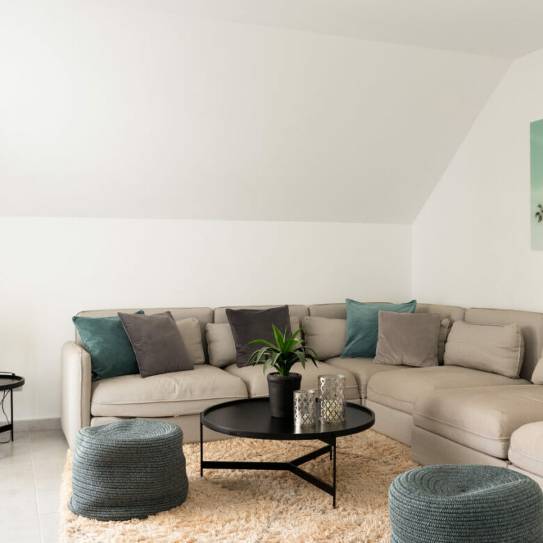 FOR SALE 🏡 Renovated Duplex Penthouse with Tourist Licence and La Concha Views – La Maestranza, Nueva Andalucía
