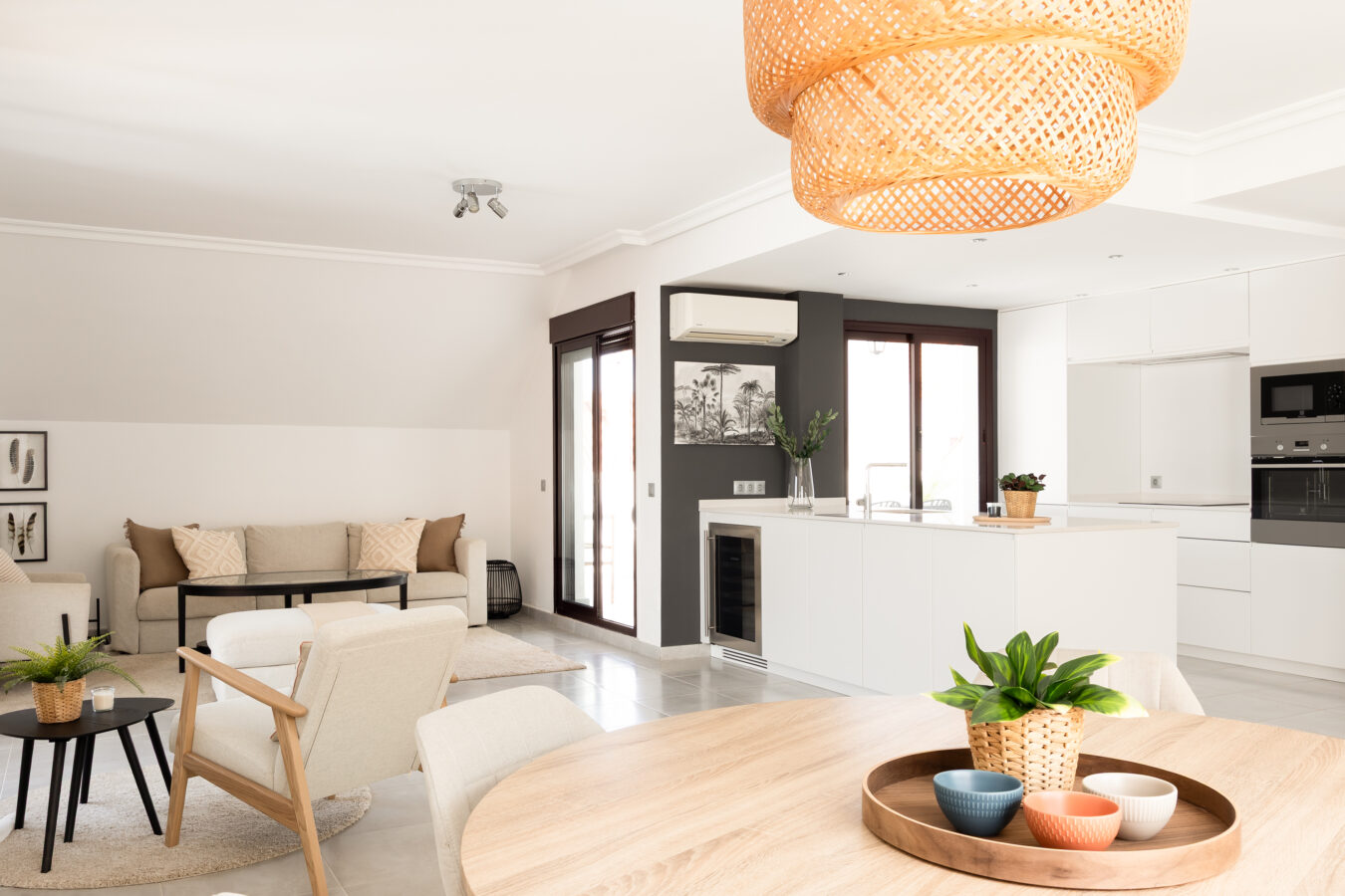 FOR SALE 🏡 Renovated Duplex Penthouse with Tourist Licence and La Concha Views – La Maestranza, Nueva Andalucía