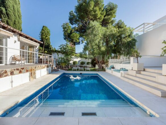 🇪🇸 Nueva Andalucía – Modern Luxury Villa For Sale 🌴🏡 Sea views