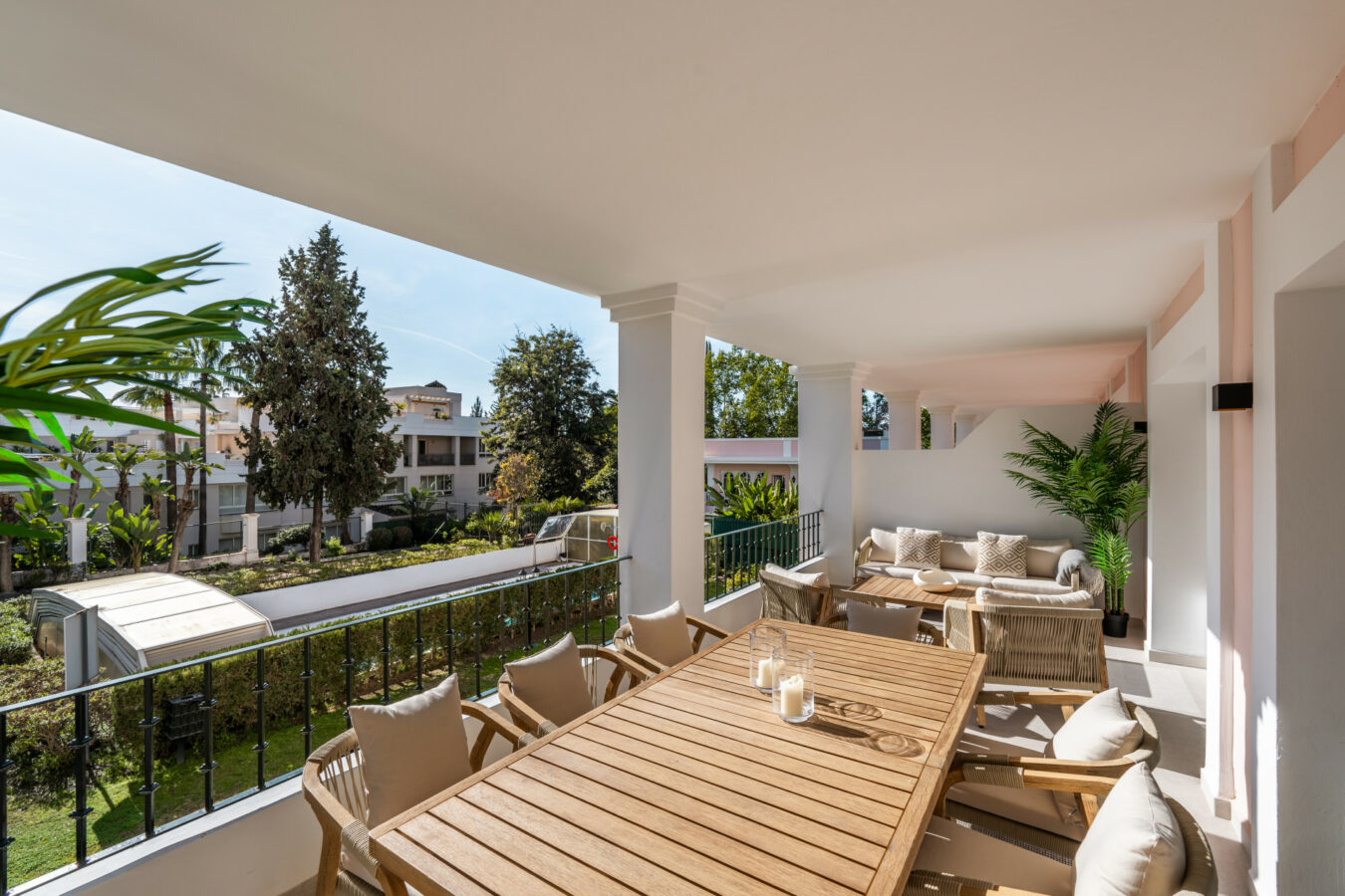 FOR SALE 🌟 Fully Renovated Duplex Penthouse with Private Solarium, Nueva Andalucía, Marbella 🇪🇸