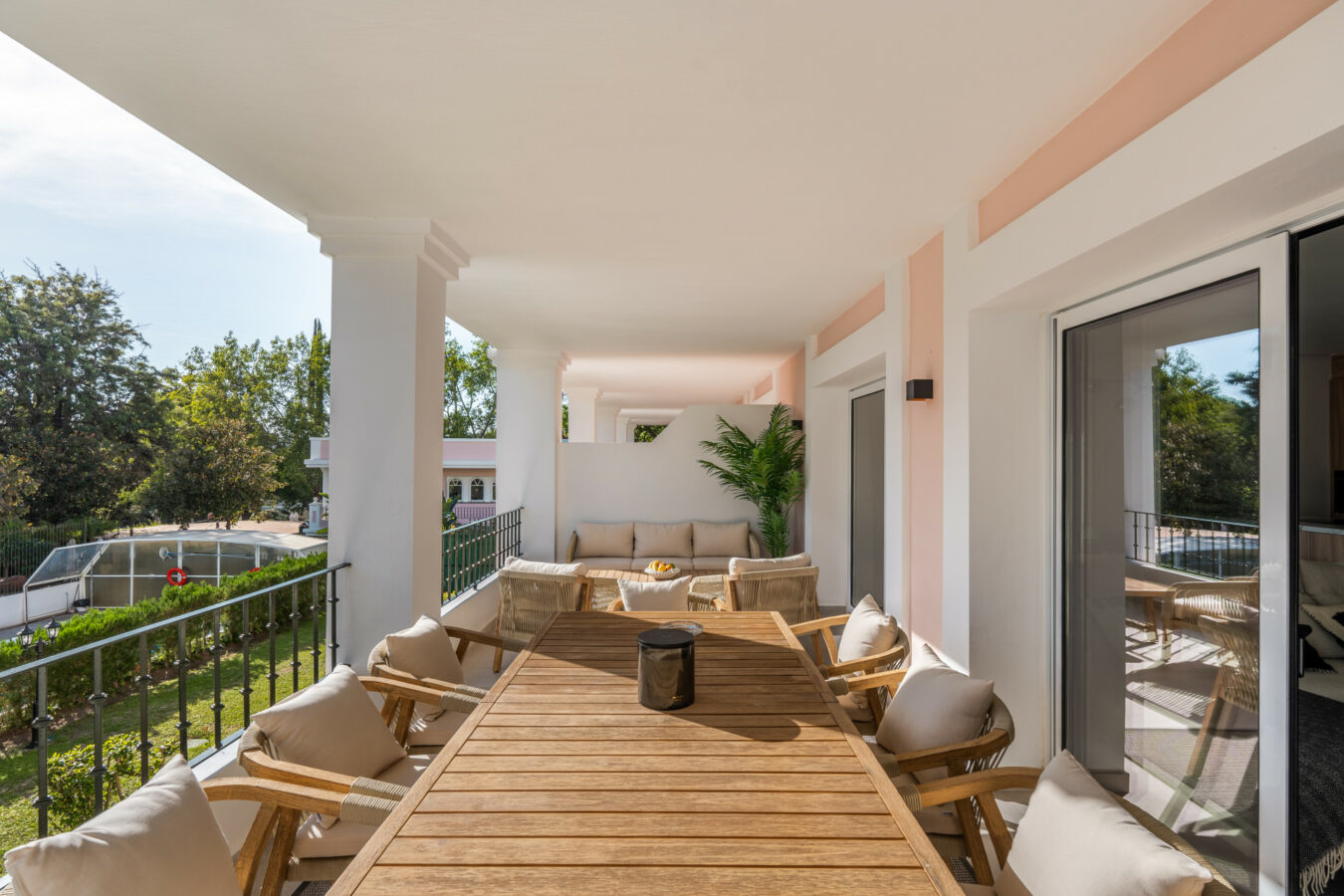 FOR SALE 🌟 Fully Renovated Duplex Penthouse with Private Solarium, Nueva Andalucía, Marbella 🇪🇸