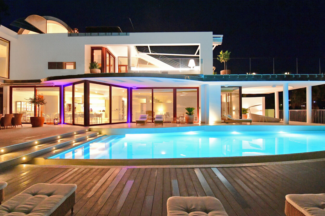 4a9c711a-8c7b-484b-86cf-90bebfb2efe4 FOR SALE 🌟 🏡 Contemporary Luxury Villa with Heated Infinity Pool & Rooftop Lounge 🇪🇸 Nueva Andalucía, Marbella 🇪🇸