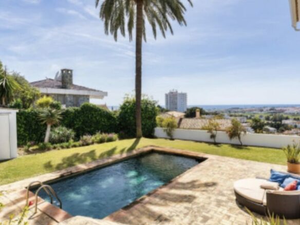 For Sale: Charming Hilltop Villa with Panoramic Views – Nueva Andalucía, Marbella 🇪🇸