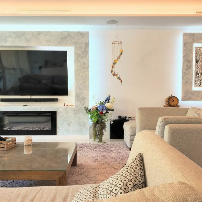 FOR SALE 🏡 Stylish Townhouse near the Beach – Atalaya de Rio Verde, Nueva Andalucía, Marbella