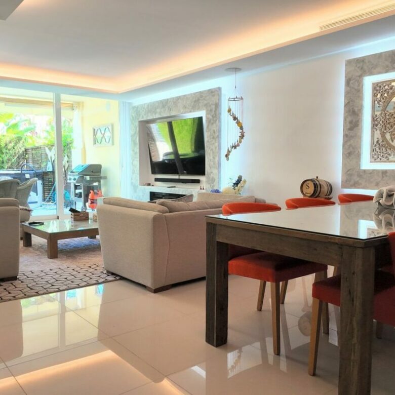 FOR SALE 🏡 Stylish Townhouse near the Beach – Atalaya de Rio Verde, Nueva Andalucía, Marbella
