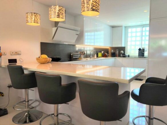 FOR SALE 🏡 Stylish Townhouse near the Beach – Atalaya de Rio Verde, Nueva Andalucía, Marbella