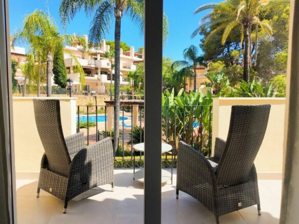 FOR SALE 🏡 Stylish Townhouse near the Beach – Atalaya de Rio Verde, Nueva Andalucía, Marbella