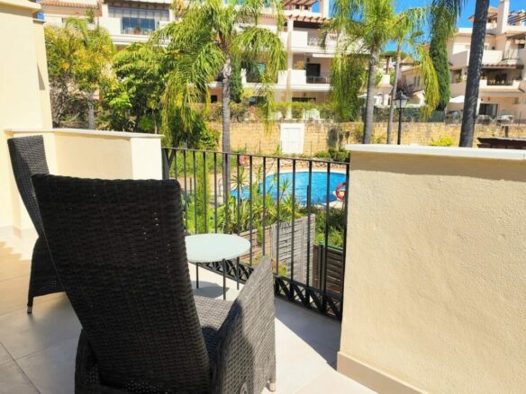 FOR SALE 🏡 Stylish Townhouse near the Beach – Atalaya de Rio Verde, Nueva Andalucía, Marbella