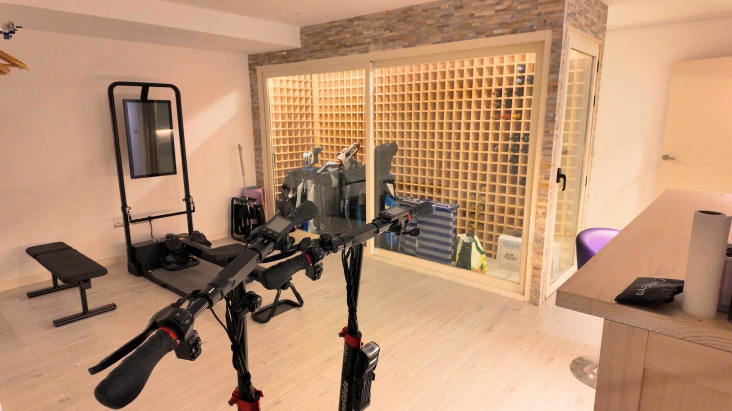 FOR SALE 🏡 Stylish Townhouse near the Beach – Atalaya de Rio Verde, Nueva Andalucía, Marbella