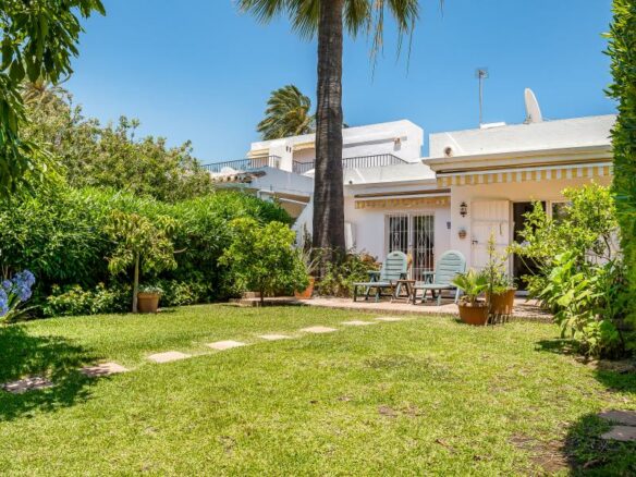 FOR SALE 🏡 Garden Townhouse near the Aloha Strip – Aloha Sur, Nueva Andalucía, Marbella