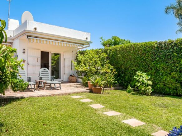 FOR SALE 🏡 Garden Townhouse near the Aloha Strip – Aloha Sur, Nueva Andalucía, Marbella