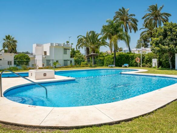 FOR SALE 🏡 Garden Townhouse near the Aloha Strip – Aloha Sur, Nueva Andalucía, Marbella