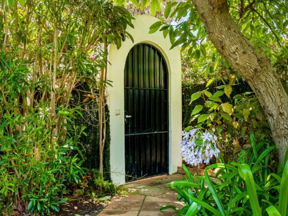 FOR SALE 🏡 Garden Townhouse near the Aloha Strip – Aloha Sur, Nueva Andalucía, Marbella
