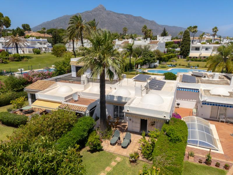 FOR SALE 🏡 Garden Townhouse near the Aloha Strip – Aloha Sur, Nueva Andalucía, Marbella