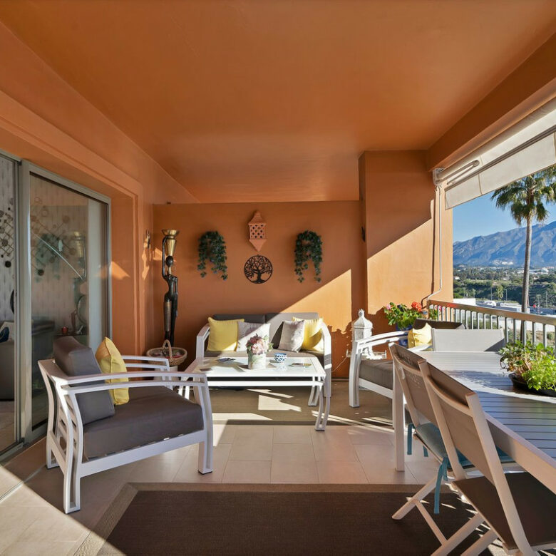 FOR SALE 🏡 Elegant Two Bedroom Apartment – Benatalaya, Atalaya, Estepona