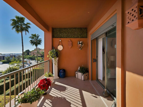 FOR SALE 🏡 Elegant Two Bedroom Apartment – Benatalaya, Atalaya, Estepona