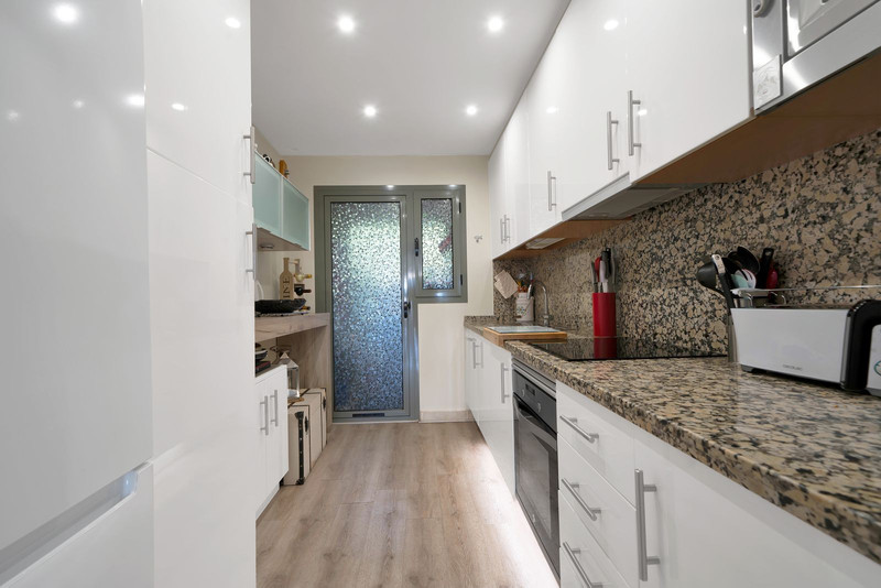 FOR SALE 🏡 Elegant Two Bedroom Apartment – Benatalaya, Atalaya, Estepona