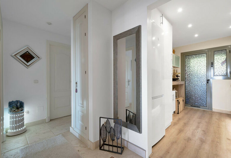 FOR SALE 🏡 Elegant Two Bedroom Apartment – Benatalaya, Atalaya, Estepona