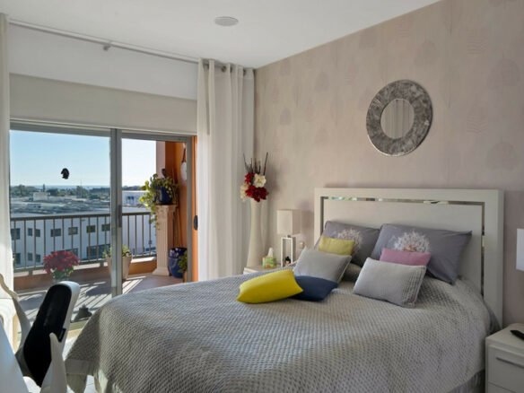 FOR SALE 🏡 Elegant Two Bedroom Apartment – Benatalaya, Atalaya, Estepona
