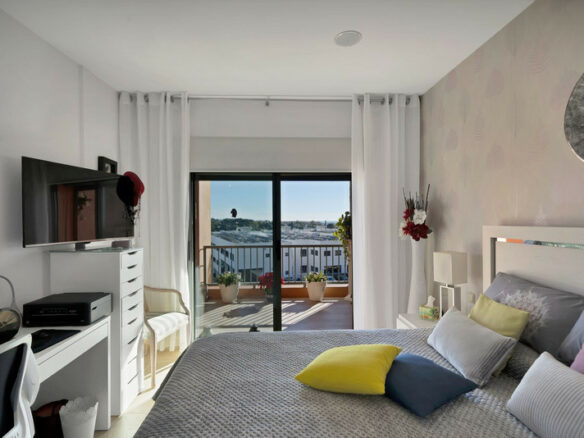 FOR SALE 🏡 Elegant Two Bedroom Apartment – Benatalaya, Atalaya, Estepona