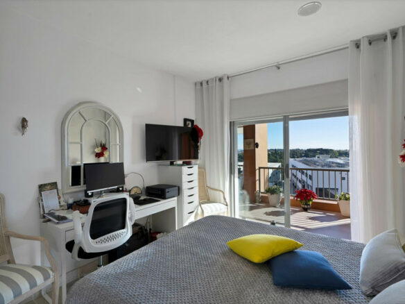 FOR SALE 🏡 Elegant Two Bedroom Apartment – Benatalaya, Atalaya, Estepona