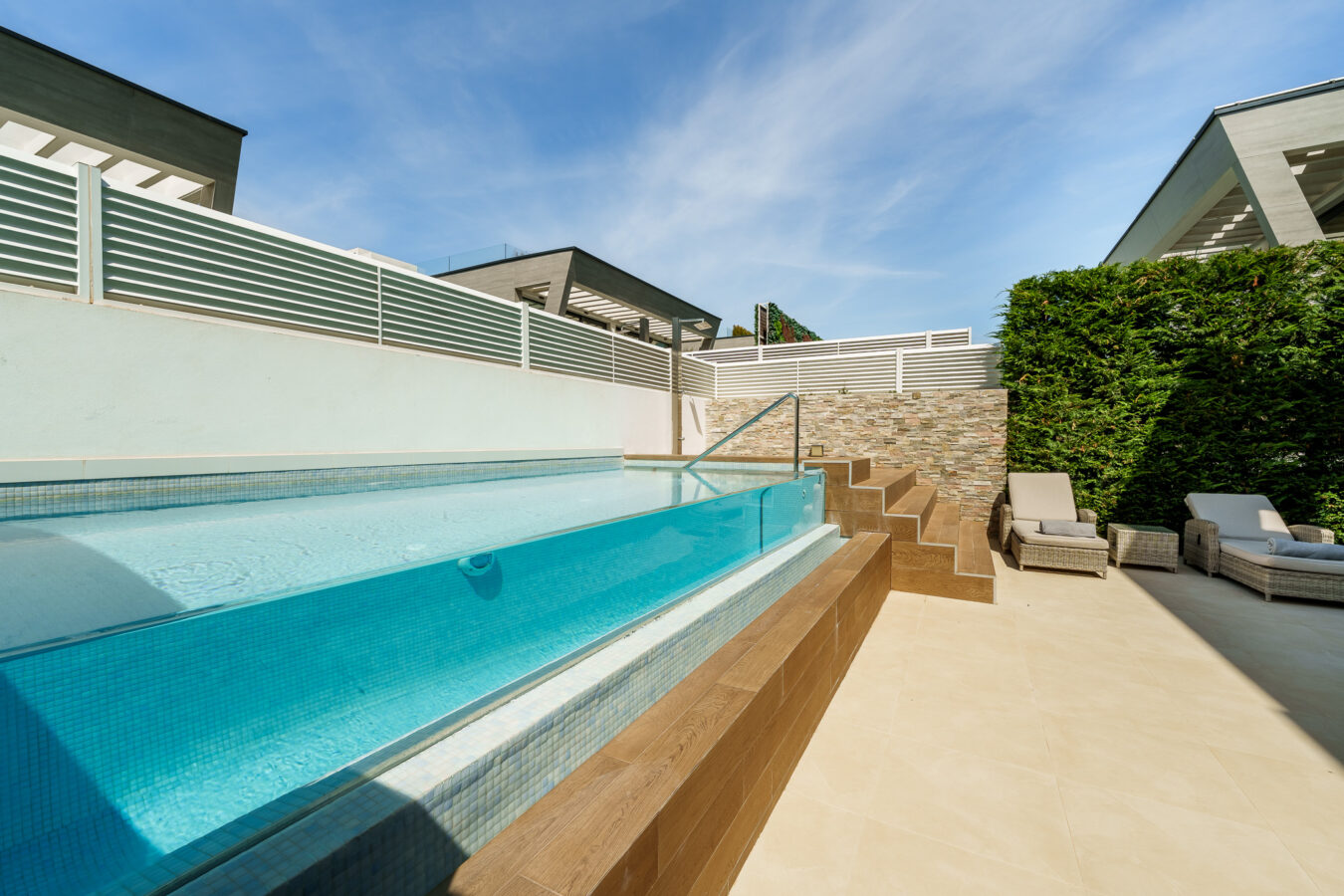 FOR SALE 🏡 Banus Bay Semi-Detached Villa – Nueva Andalucía, Marbella