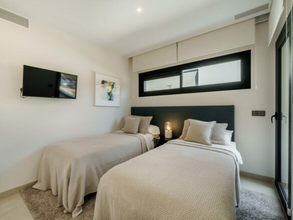 FOR SALE 🏡 Banus Bay Semi-Detached Villa – Nueva Andalucía, Marbella