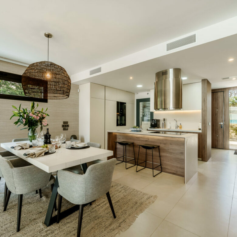FOR SALE 🏡 Banus Bay Semi-Detached Villa – Nueva Andalucía, Marbella
