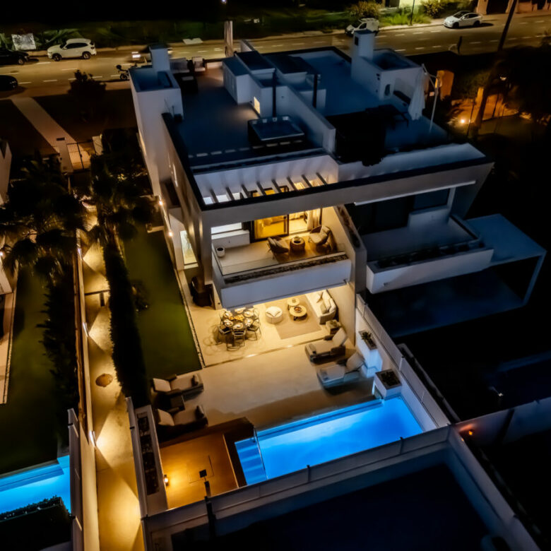 FOR SALE 🏡 Banus Bay Semi-Detached Villa – Nueva Andalucía, Marbella